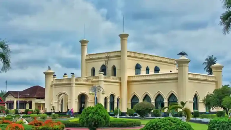 Kota Samarinda, Profil Kota Samarinda, Sejarah Kota Samarinda, Ibu Kota Kalimantan Timur, Populasi Kota Samarinda, Peta Kota Samarinda, Kota Samarinda di Pulau Kalimantan, Kota Samarinda dalam angka, Kota Samarinda dalam statistik, Jembatan Mahakam, Jembatan Achmad Amins, Jembatan Mahakam Ulu, Jalan Tol Balikpapan–Samarinda, Bandara Internasional Aji Pangeran Tumenggung Pranoto, Terowongan Selili Samarinda, Pembangunan infrastruktur Samarinda, Proyek infrastruktur Samarinda, Transportasi umum Samarinda, Aksesibilitas Samarinda, Wisata alam Samarinda, Wisata budaya Samarinda, Tempat wisata di Samarinda, Taman Samarendah, Taman Cerdas Samarinda, Museum Samarinda, Kuliner khas Samarinda, Amplang Samarinda, Sarung Samarinda, Festival budaya Samarinda (Samarinda), Berita Kota Samarinda, Info Kota Samarinda, Update Kota Samarinda, Pemerintah Kota Samarinda, Agenda Kota Samarinda, Kebijakan Pemkot Samarinda, Isu lokal Kota Samarinda, Berita terkini Samarinda, Kegiatan Pemkot Samarinda, Pembangunan Kota Samarinda, Pemilu Kota Samarinda, Pilwali Samarinda, Pemilihan Wali Kota Samarinda, Andi Harun Wali Kota Samarinda, Saefuddin Zuhri Wakil Wali Kota Samarinda, Partai politik di Samarinda, Kampanye politik Samarinda, Politik lokal Samarinda, Kandidat Wali Kota Samarinda, Berita Kota Samarinda, Info Samarinda, Update Samarinda, Pemerintah Kota Samarinda, Berita terkini Samarinda, Kabar Samarinda, Samarinda hari ini