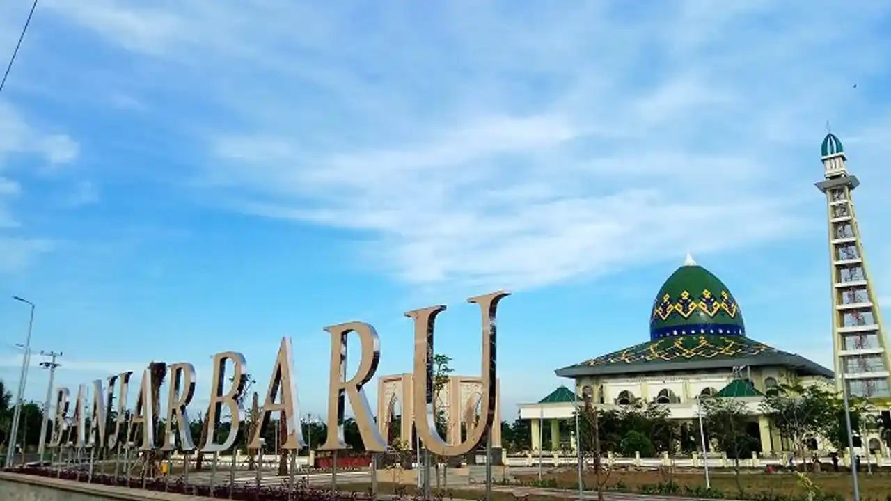 Kota Samarinda, Profil Kota Samarinda, Sejarah Kota Samarinda, Ibu Kota Kalimantan Timur, Populasi Kota Samarinda, Peta Kota Samarinda, Kota Samarinda di Pulau Kalimantan, Kota Samarinda dalam angka, Kota Samarinda dalam statistik, Jembatan Mahakam, Jembatan Achmad Amins, Jembatan Mahakam Ulu, Jalan Tol Balikpapan–Samarinda, Bandara Internasional Aji Pangeran Tumenggung Pranoto, Terowongan Selili Samarinda, Pembangunan infrastruktur Samarinda, Proyek infrastruktur Samarinda, Transportasi umum Samarinda, Aksesibilitas Samarinda, Wisata alam Samarinda, Wisata budaya Samarinda, Tempat wisata di Samarinda, Taman Samarendah, Taman Cerdas Samarinda, Museum Samarinda, Kuliner khas Samarinda, Amplang Samarinda, Sarung Samarinda, Festival budaya Samarinda (Samarinda), Berita Kota Samarinda, Info Kota Samarinda, Update Kota Samarinda, Pemerintah Kota Samarinda, Agenda Kota Samarinda, Kebijakan Pemkot Samarinda, Isu lokal Kota Samarinda, Berita terkini Samarinda, Kegiatan Pemkot Samarinda, Pembangunan Kota Samarinda, Pemilu Kota Samarinda, Pilwali Samarinda, Pemilihan Wali Kota Samarinda, Andi Harun Wali Kota Samarinda, Saefuddin Zuhri Wakil Wali Kota Samarinda, Partai politik di Samarinda, Kampanye politik Samarinda, Politik lokal Samarinda, Kandidat Wali Kota Samarinda, Berita Kota Samarinda, Info Samarinda, Update Samarinda, Pemerintah Kota Samarinda, Berita terkini Samarinda, Kabar Samarinda, Samarinda hari ini