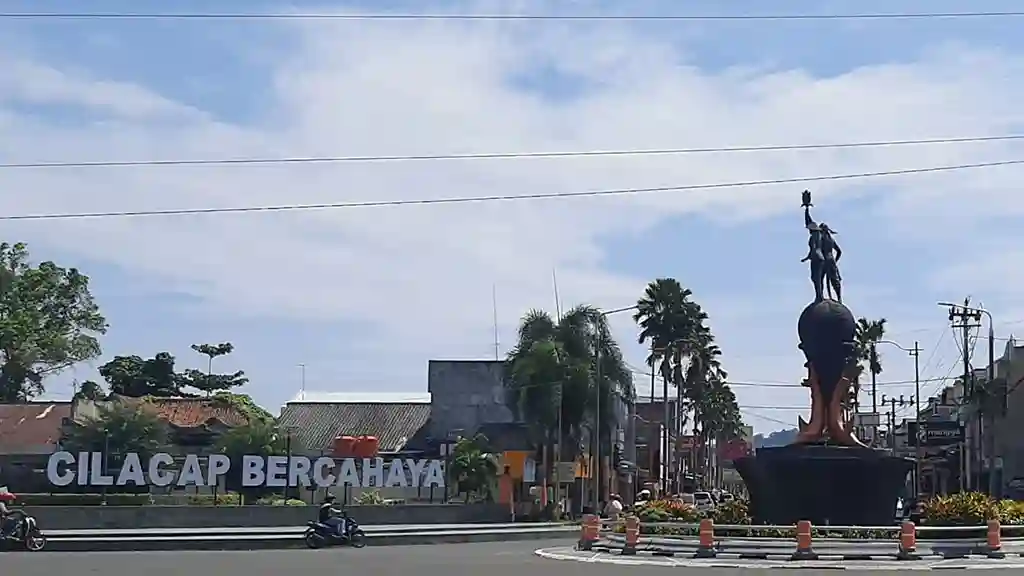 Kota Samarinda, Profil Kota Samarinda, Sejarah Kota Samarinda, Ibu Kota Kalimantan Timur, Populasi Kota Samarinda, Peta Kota Samarinda, Kota Samarinda di Pulau Kalimantan, Kota Samarinda dalam angka, Kota Samarinda dalam statistik, Jembatan Mahakam, Jembatan Achmad Amins, Jembatan Mahakam Ulu, Jalan Tol Balikpapan–Samarinda, Bandara Internasional Aji Pangeran Tumenggung Pranoto, Terowongan Selili Samarinda, Pembangunan infrastruktur Samarinda, Proyek infrastruktur Samarinda, Transportasi umum Samarinda, Aksesibilitas Samarinda, Wisata alam Samarinda, Wisata budaya Samarinda, Tempat wisata di Samarinda, Taman Samarendah, Taman Cerdas Samarinda, Museum Samarinda, Kuliner khas Samarinda, Amplang Samarinda, Sarung Samarinda, Festival budaya Samarinda (Samarinda), Berita Kota Samarinda, Info Kota Samarinda, Update Kota Samarinda, Pemerintah Kota Samarinda, Agenda Kota Samarinda, Kebijakan Pemkot Samarinda, Isu lokal Kota Samarinda, Berita terkini Samarinda, Kegiatan Pemkot Samarinda, Pembangunan Kota Samarinda, Pemilu Kota Samarinda, Pilwali Samarinda, Pemilihan Wali Kota Samarinda, Andi Harun Wali Kota Samarinda, Saefuddin Zuhri Wakil Wali Kota Samarinda, Partai politik di Samarinda, Kampanye politik Samarinda, Politik lokal Samarinda, Kandidat Wali Kota Samarinda, Berita Kota Samarinda, Info Samarinda, Update Samarinda, Pemerintah Kota Samarinda, Berita terkini Samarinda, Kabar Samarinda, Samarinda hari ini