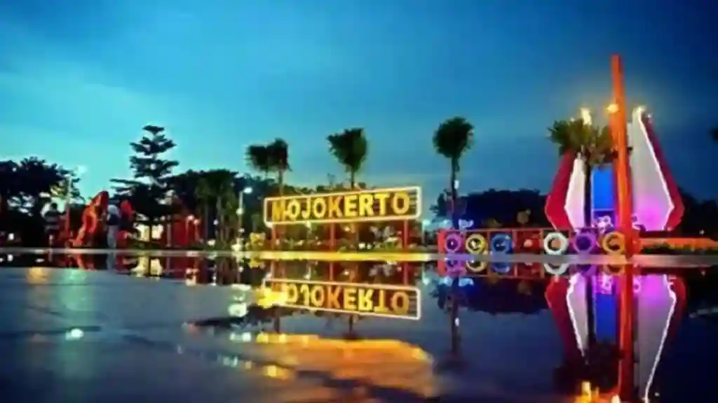 Kota Samarinda, Profil Kota Samarinda, Sejarah Kota Samarinda, Ibu Kota Kalimantan Timur, Populasi Kota Samarinda, Peta Kota Samarinda, Kota Samarinda di Pulau Kalimantan, Kota Samarinda dalam angka, Kota Samarinda dalam statistik, Jembatan Mahakam, Jembatan Achmad Amins, Jembatan Mahakam Ulu, Jalan Tol Balikpapan–Samarinda, Bandara Internasional Aji Pangeran Tumenggung Pranoto, Terowongan Selili Samarinda, Pembangunan infrastruktur Samarinda, Proyek infrastruktur Samarinda, Transportasi umum Samarinda, Aksesibilitas Samarinda, Wisata alam Samarinda, Wisata budaya Samarinda, Tempat wisata di Samarinda, Taman Samarendah, Taman Cerdas Samarinda, Museum Samarinda, Kuliner khas Samarinda, Amplang Samarinda, Sarung Samarinda, Festival budaya Samarinda (Samarinda), Berita Kota Samarinda, Info Kota Samarinda, Update Kota Samarinda, Pemerintah Kota Samarinda, Agenda Kota Samarinda, Kebijakan Pemkot Samarinda, Isu lokal Kota Samarinda, Berita terkini Samarinda, Kegiatan Pemkot Samarinda, Pembangunan Kota Samarinda, Pemilu Kota Samarinda, Pilwali Samarinda, Pemilihan Wali Kota Samarinda, Andi Harun Wali Kota Samarinda, Saefuddin Zuhri Wakil Wali Kota Samarinda, Partai politik di Samarinda, Kampanye politik Samarinda, Politik lokal Samarinda, Kandidat Wali Kota Samarinda, Berita Kota Samarinda, Info Samarinda, Update Samarinda, Pemerintah Kota Samarinda, Berita terkini Samarinda, Kabar Samarinda, Samarinda hari ini