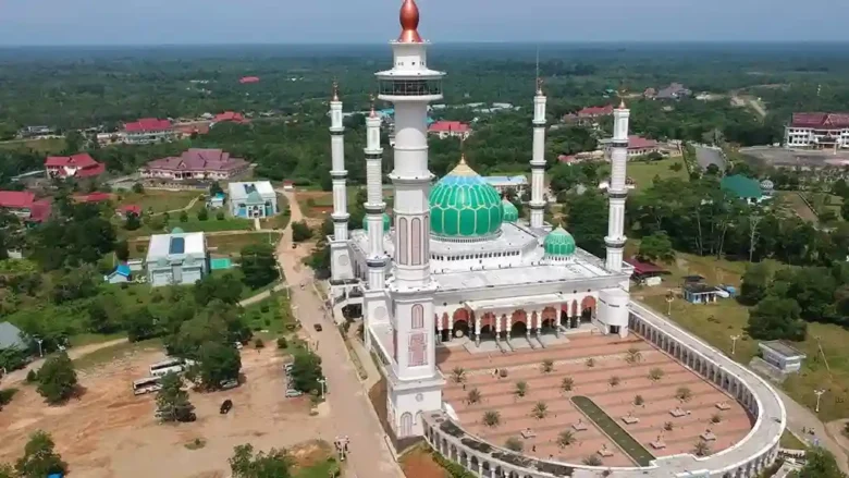 Kota Samarinda, Profil Kota Samarinda, Sejarah Kota Samarinda, Ibu Kota Kalimantan Timur, Populasi Kota Samarinda, Peta Kota Samarinda, Kota Samarinda di Pulau Kalimantan, Kota Samarinda dalam angka, Kota Samarinda dalam statistik, Jembatan Mahakam, Jembatan Achmad Amins, Jembatan Mahakam Ulu, Jalan Tol Balikpapan–Samarinda, Bandara Internasional Aji Pangeran Tumenggung Pranoto, Terowongan Selili Samarinda, Pembangunan infrastruktur Samarinda, Proyek infrastruktur Samarinda, Transportasi umum Samarinda, Aksesibilitas Samarinda, Wisata alam Samarinda, Wisata budaya Samarinda, Tempat wisata di Samarinda, Taman Samarendah, Taman Cerdas Samarinda, Museum Samarinda, Kuliner khas Samarinda, Amplang Samarinda, Sarung Samarinda, Festival budaya Samarinda (Samarinda), Berita Kota Samarinda, Info Kota Samarinda, Update Kota Samarinda, Pemerintah Kota Samarinda, Agenda Kota Samarinda, Kebijakan Pemkot Samarinda, Isu lokal Kota Samarinda, Berita terkini Samarinda, Kegiatan Pemkot Samarinda, Pembangunan Kota Samarinda, Pemilu Kota Samarinda, Pilwali Samarinda, Pemilihan Wali Kota Samarinda, Andi Harun Wali Kota Samarinda, Saefuddin Zuhri Wakil Wali Kota Samarinda, Partai politik di Samarinda, Kampanye politik Samarinda, Politik lokal Samarinda, Kandidat Wali Kota Samarinda, Berita Kota Samarinda, Info Samarinda, Update Samarinda, Pemerintah Kota Samarinda, Berita terkini Samarinda, Kabar Samarinda, Samarinda hari ini