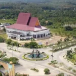 Kota Samarinda, Profil Kota Samarinda, Sejarah Kota Samarinda, Ibu Kota Kalimantan Timur, Populasi Kota Samarinda, Peta Kota Samarinda, Kota Samarinda di Pulau Kalimantan, Kota Samarinda dalam angka, Kota Samarinda dalam statistik, Jembatan Mahakam, Jembatan Achmad Amins, Jembatan Mahakam Ulu, Jalan Tol Balikpapan–Samarinda, Bandara Internasional Aji Pangeran Tumenggung Pranoto, Terowongan Selili Samarinda, Pembangunan infrastruktur Samarinda, Proyek infrastruktur Samarinda, Transportasi umum Samarinda, Aksesibilitas Samarinda, Wisata alam Samarinda, Wisata budaya Samarinda, Tempat wisata di Samarinda, Taman Samarendah, Taman Cerdas Samarinda, Museum Samarinda, Kuliner khas Samarinda, Amplang Samarinda, Sarung Samarinda, Festival budaya Samarinda (Samarinda), Berita Kota Samarinda, Info Kota Samarinda, Update Kota Samarinda, Pemerintah Kota Samarinda, Agenda Kota Samarinda, Kebijakan Pemkot Samarinda, Isu lokal Kota Samarinda, Berita terkini Samarinda, Kegiatan Pemkot Samarinda, Pembangunan Kota Samarinda, Pemilu Kota Samarinda, Pilwali Samarinda, Pemilihan Wali Kota Samarinda, Andi Harun Wali Kota Samarinda, Saefuddin Zuhri Wakil Wali Kota Samarinda, Partai politik di Samarinda, Kampanye politik Samarinda, Politik lokal Samarinda, Kandidat Wali Kota Samarinda, Berita Kota Samarinda, Info Samarinda, Update Samarinda, Pemerintah Kota Samarinda, Berita terkini Samarinda, Kabar Samarinda, Samarinda hari ini