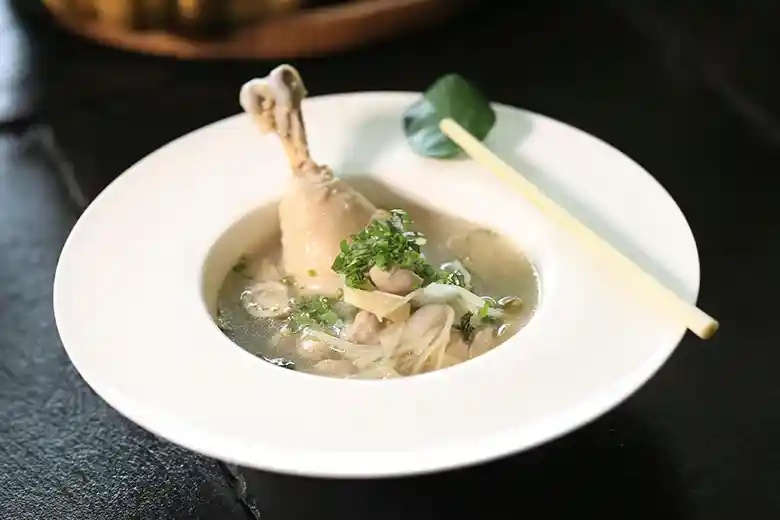Kota Samarinda Resep Sup Ayam Sehat dengan Sayuran Segar