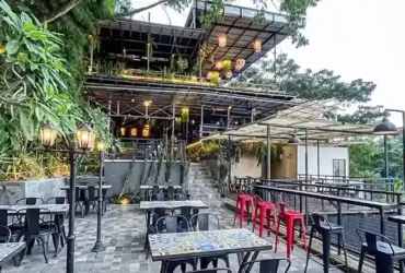 Kota Samarinda Teras Roemah Samarinda Nongkrong Santai dengan Pemandangan Kota dari Ketinggian